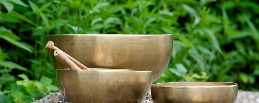 3. Klangschalentherapie und Klangschalenmassage